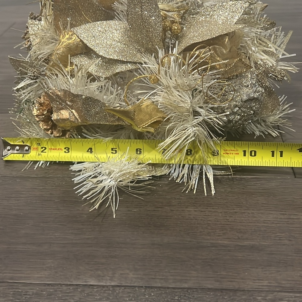 Gold Holiday three tier candle holder with glitter and ribbon - Picture 10 of 10
